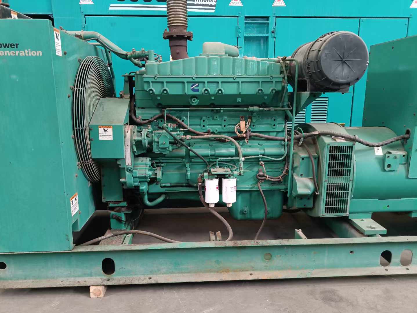 铁锋过载会对 600kW 柴油发电机组造成哪些损害？