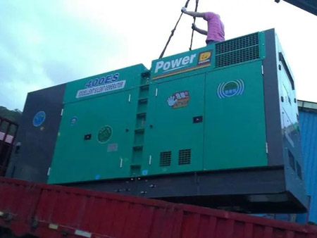 铁锋柴油发电机组转速不稳定时，如何对发动机进行维护？