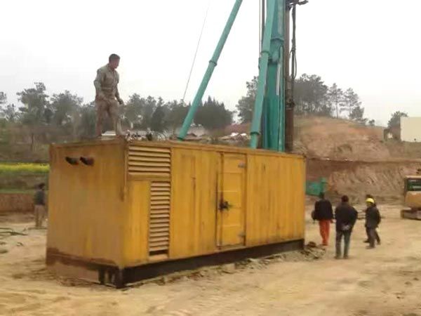 铁锋如何判断水冷式机油散热器密封件是否需要更换？